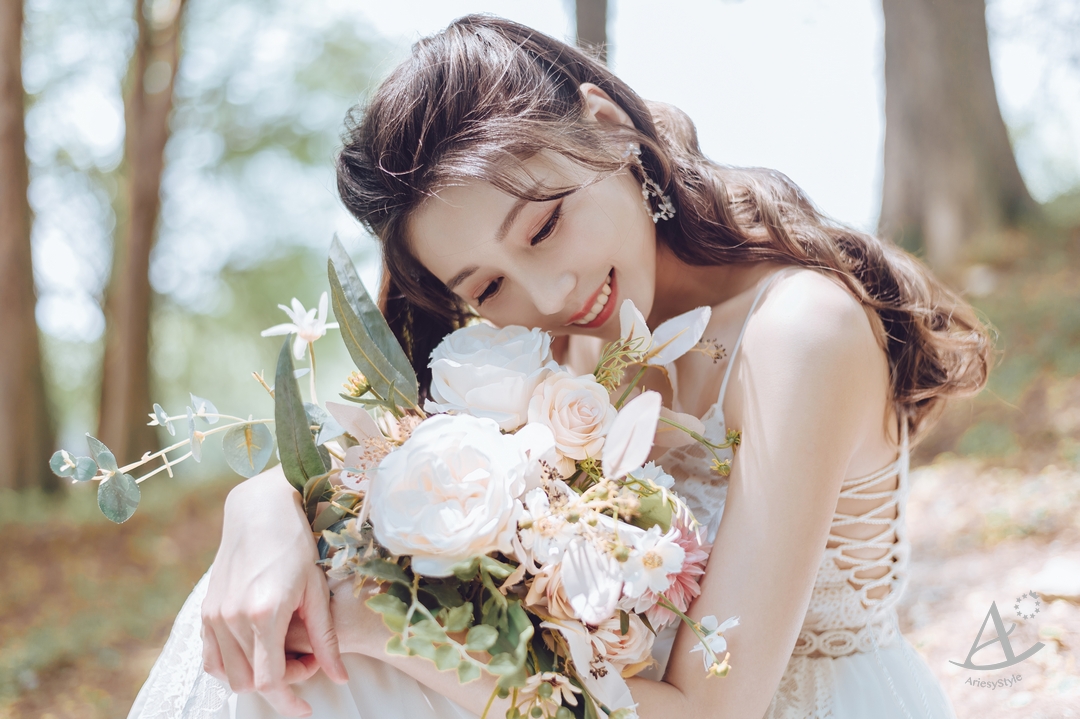 個人寫真,韓風緞面白紗,輕婚紗,婚紗個人寫真,Ariesy愛瑞思婚紗,婚攝大嘴,波希米亞風婚紗
