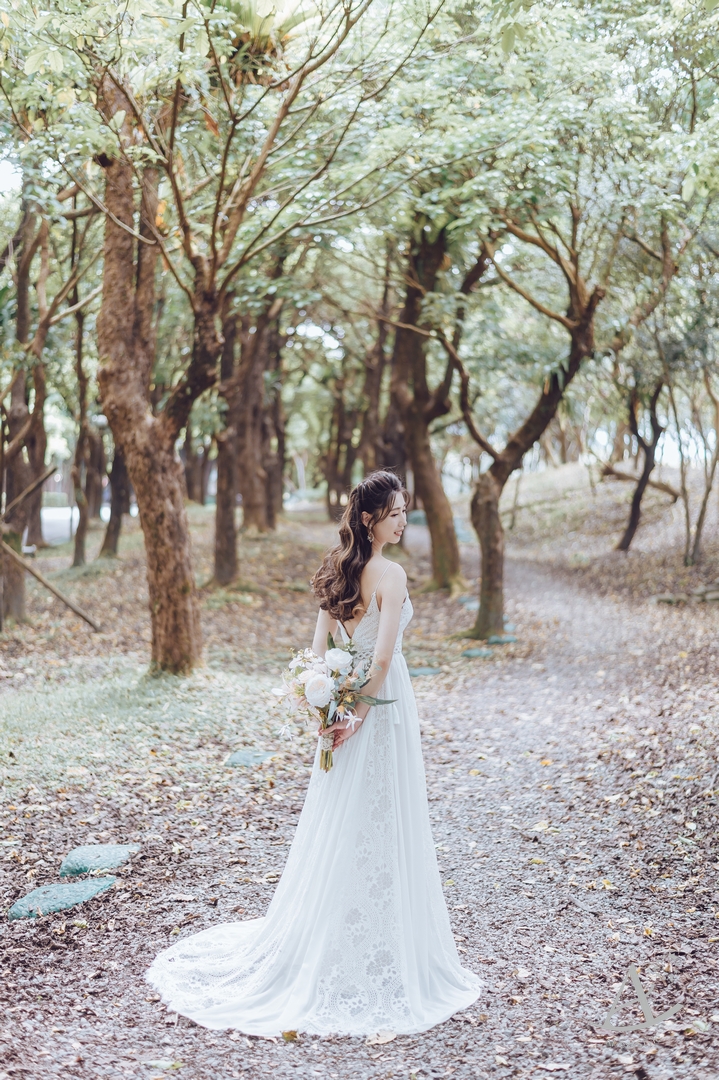 個人寫真,韓風緞面白紗,輕婚紗,婚紗個人寫真,Ariesy愛瑞思婚紗,婚攝大嘴,波希米亞婚紗