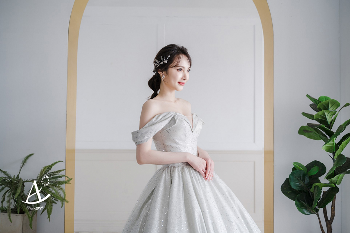 銀白紗婚紗,類白紗,銀白禮服,純宴客婚禮進場推薦婚紗,愛瑞思婚紗,Ariesy婚紗工作室