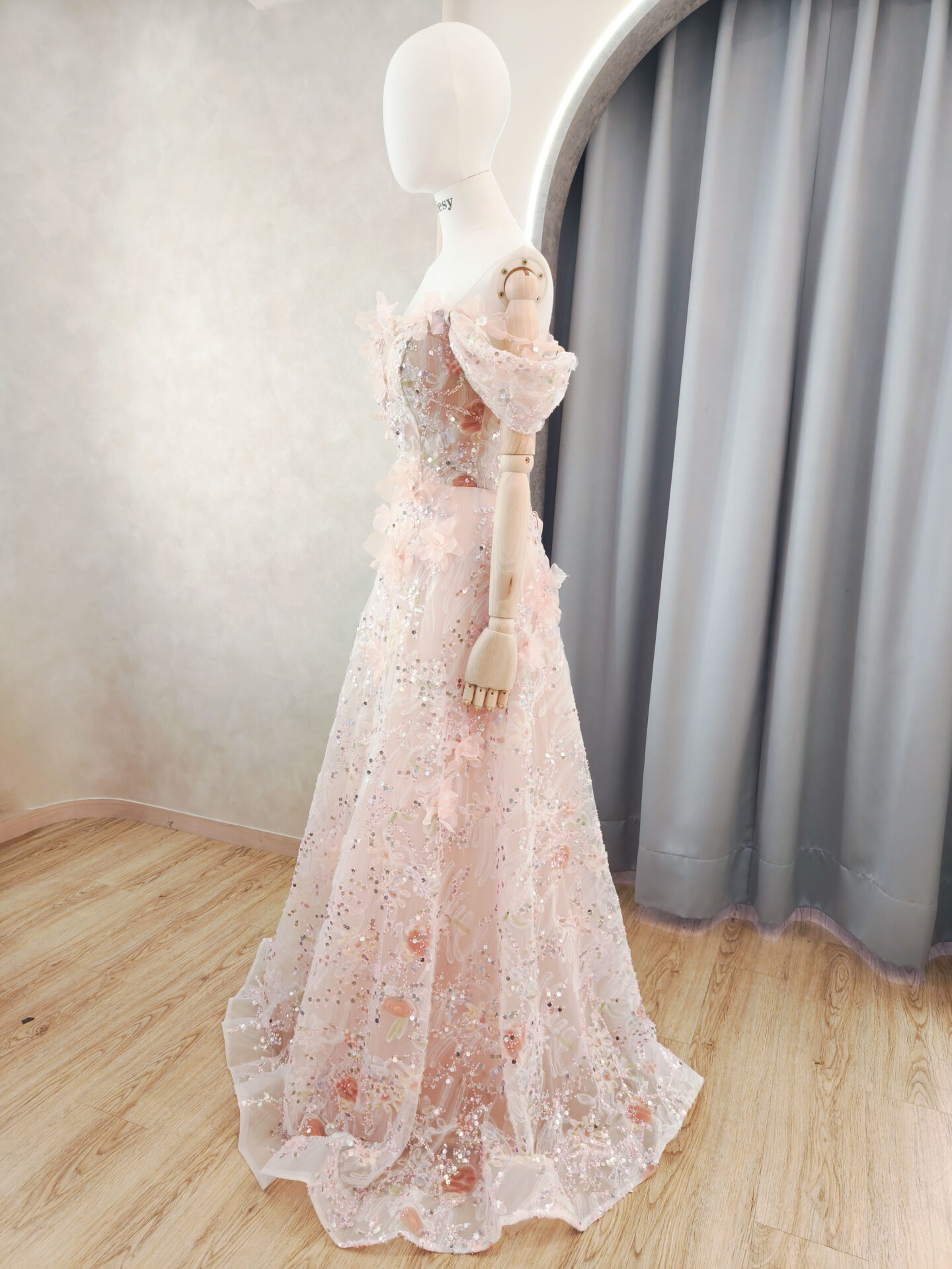 Ariesy婚紗禮服,花朵禮服,粉色甜美新娘婚紗,禮服出租,顯瘦款禮服
