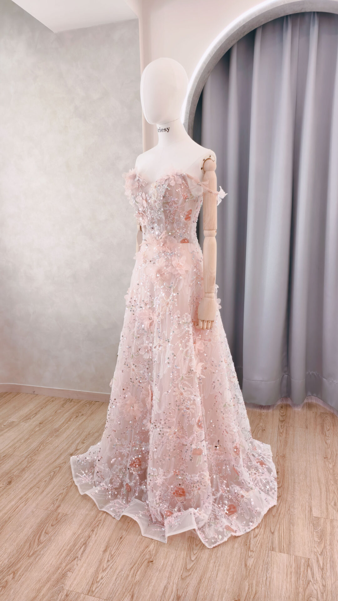 Ariesy婚紗禮服,花朵禮服,粉色甜美新娘婚紗,禮服出租,顯瘦款禮服