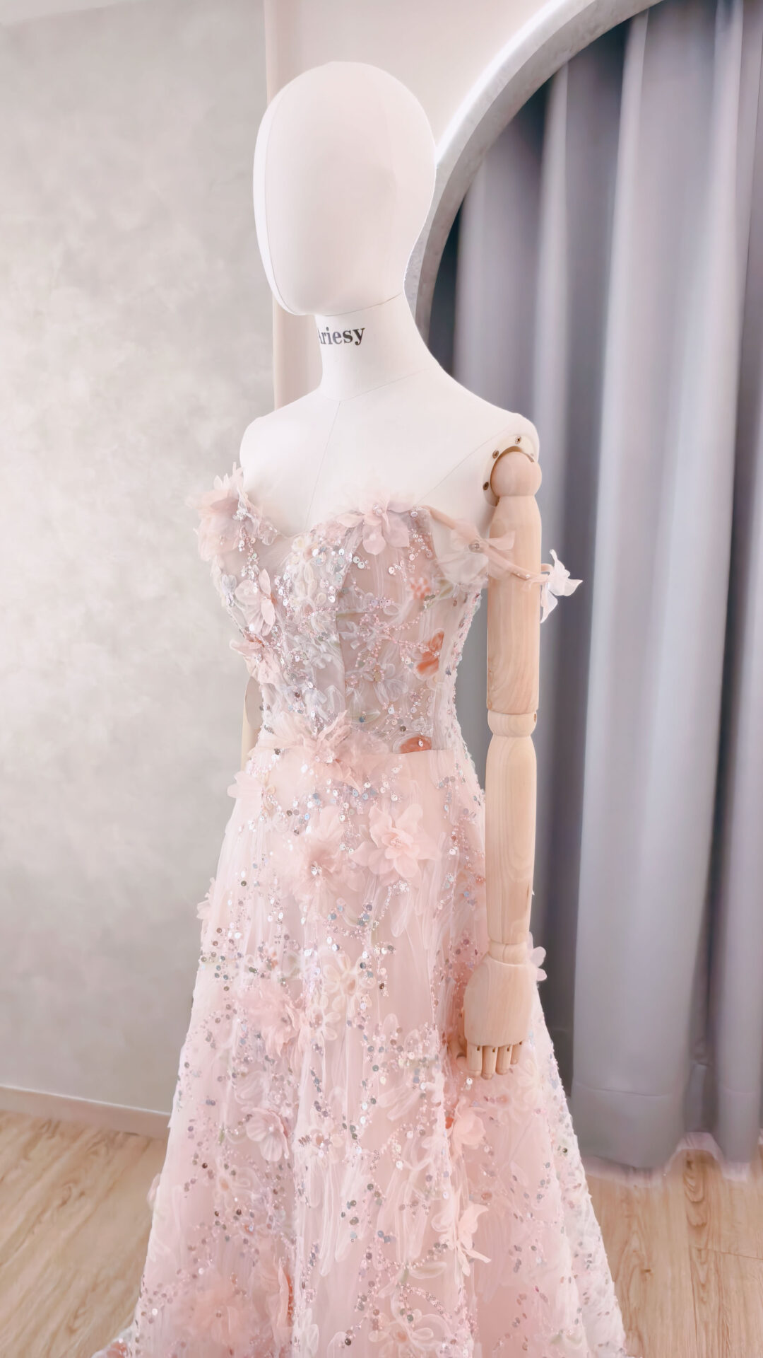 Ariesy婚紗禮服,花朵禮服,粉色甜美新娘婚紗,禮服出租,顯瘦款禮服