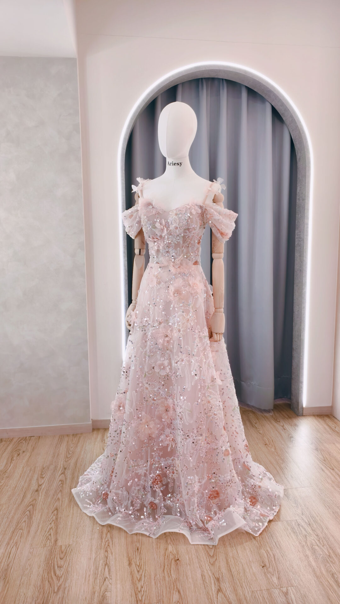 Ariesy婚紗禮服,花朵禮服,粉色甜美新娘婚紗,禮服出租,顯瘦款禮服