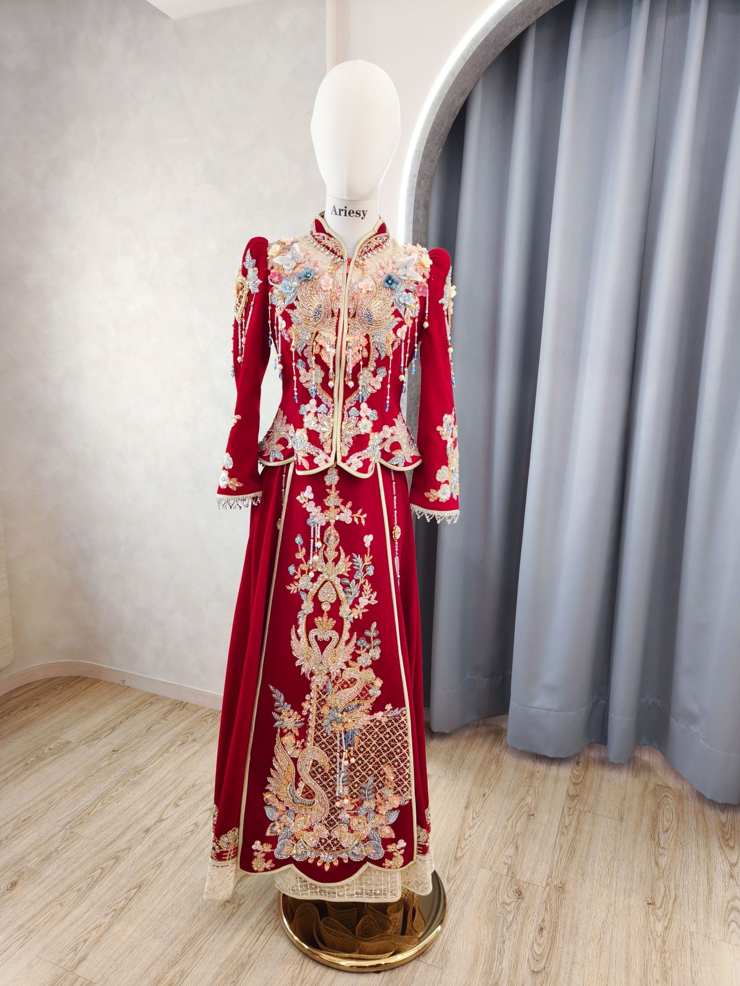 龍鳳褂,秀禾服出租,酒紅色絨布中式禮服出借,中式文定禮服,文定禮服,ARIESY婚紗,婚禮中式禮服,古風禮服